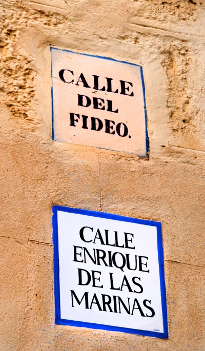 Calle Fideo.  All estaba la imprenta donde se publicaba el Pensil.