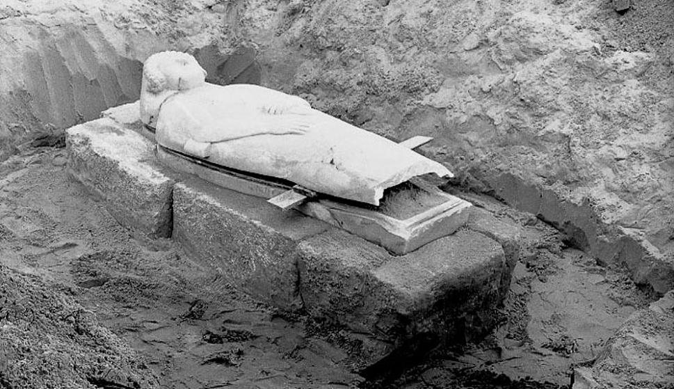 Sarcofago de mujer, Cdiz cultura fenicia.